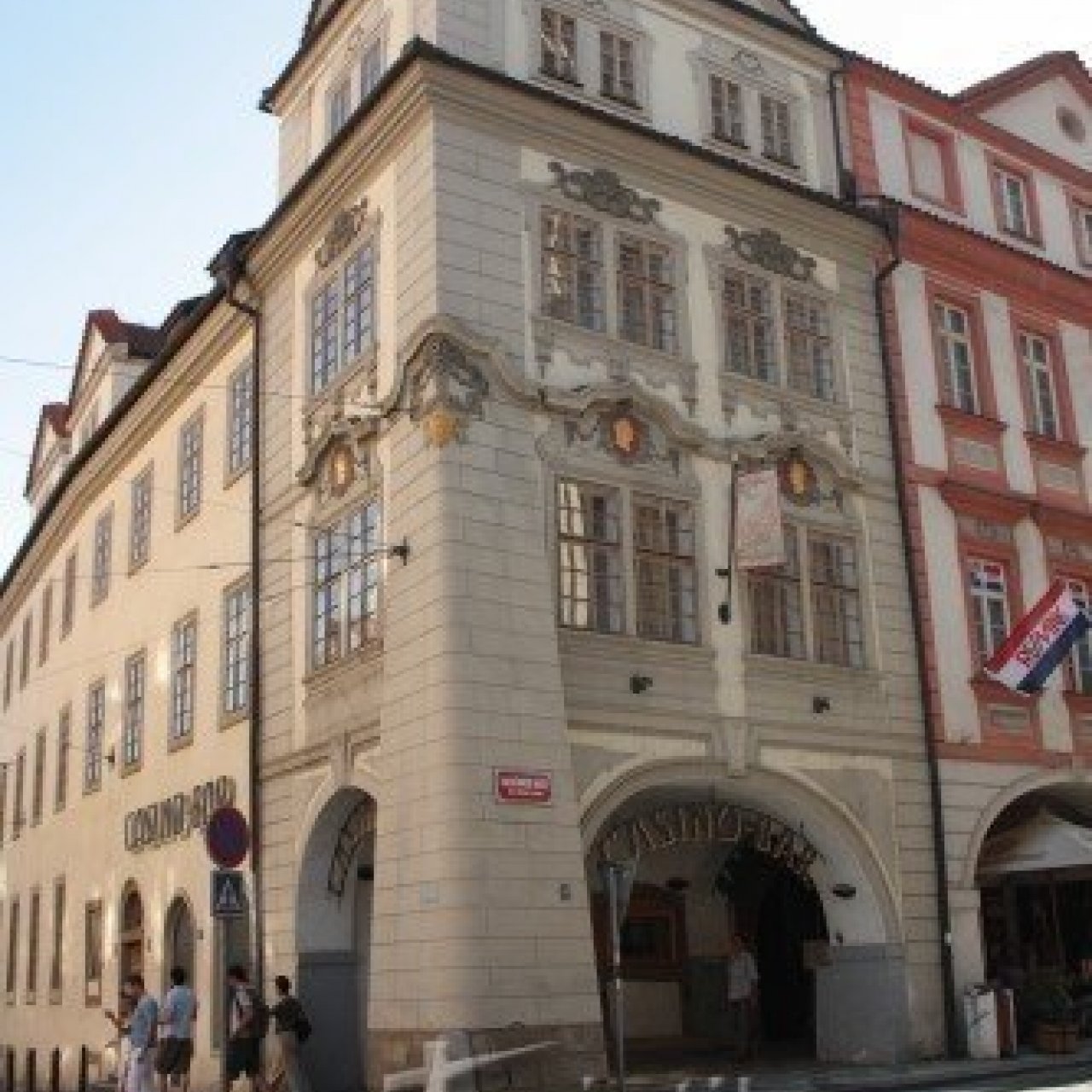 Praha, Malá Strana - dům U Zlatého hroznu