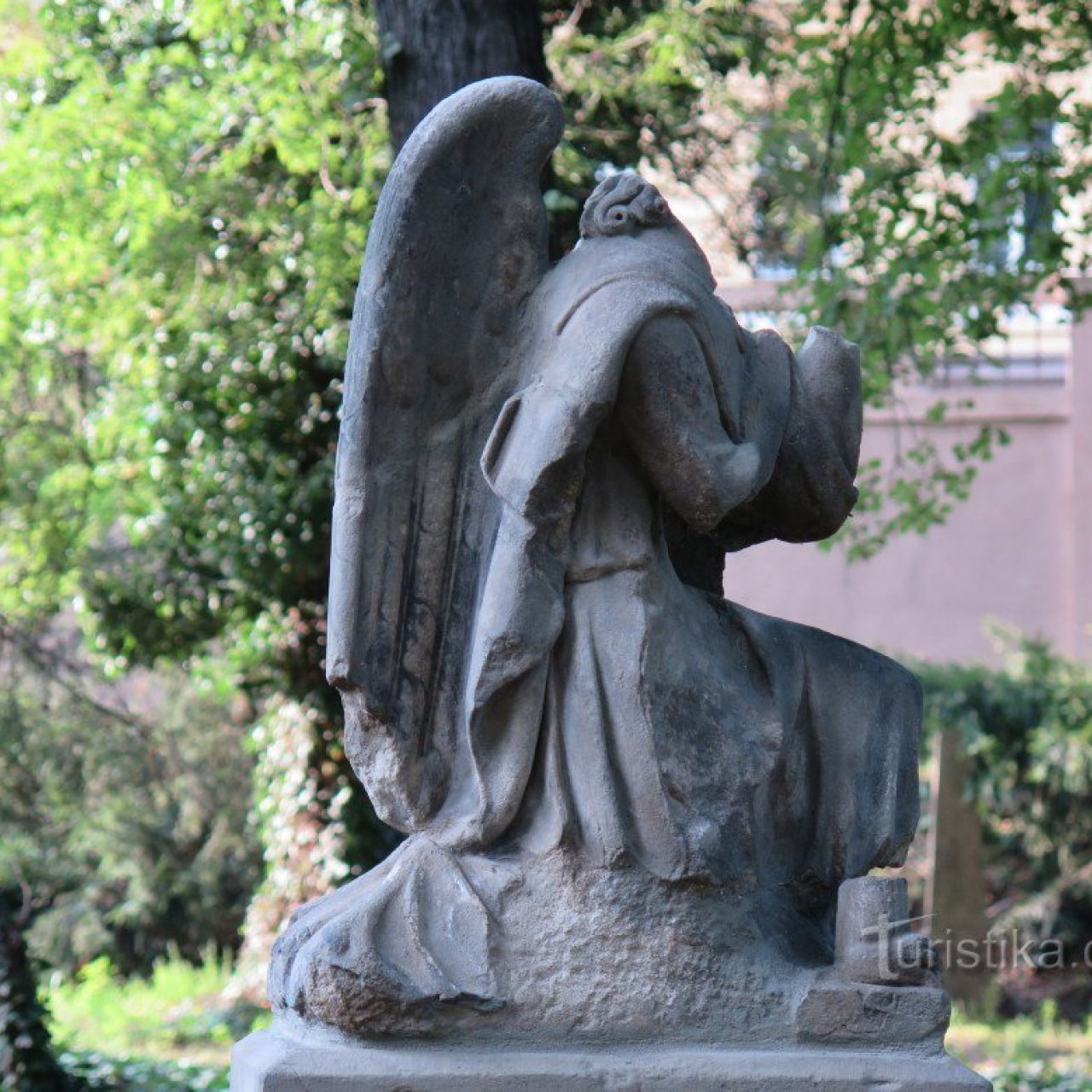 Praha (Smíchov) - Malostranský hřbitov aneb kam létají bezhlaví andělé