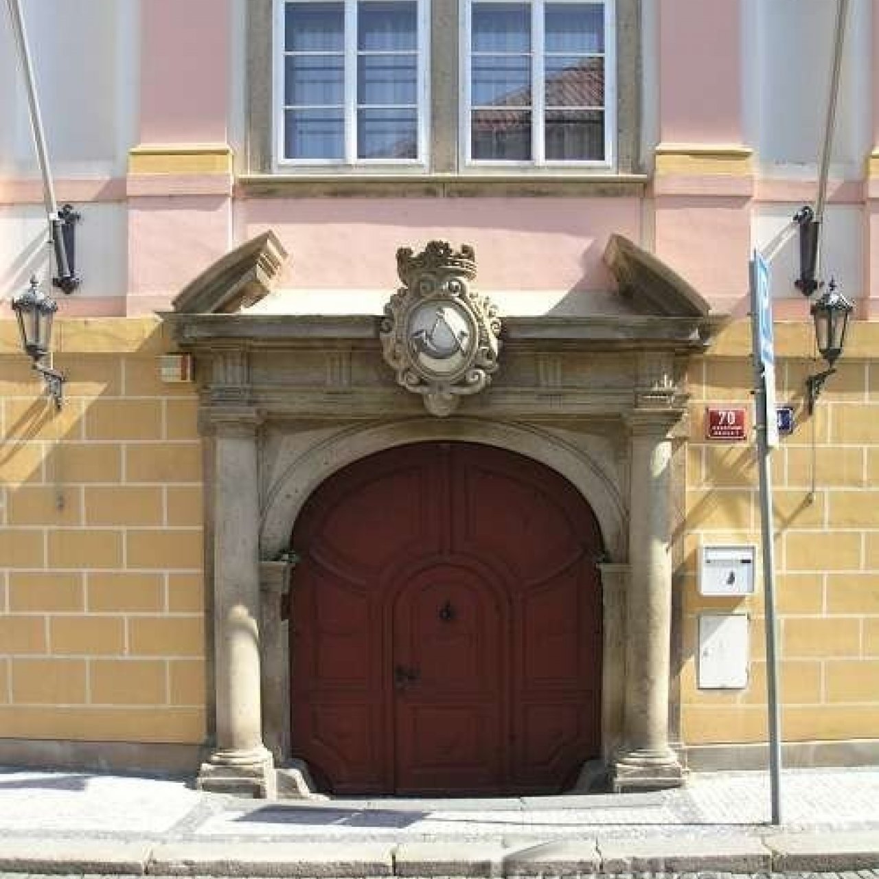 Praha, Hradčany - palác Hložků ze Žampachu