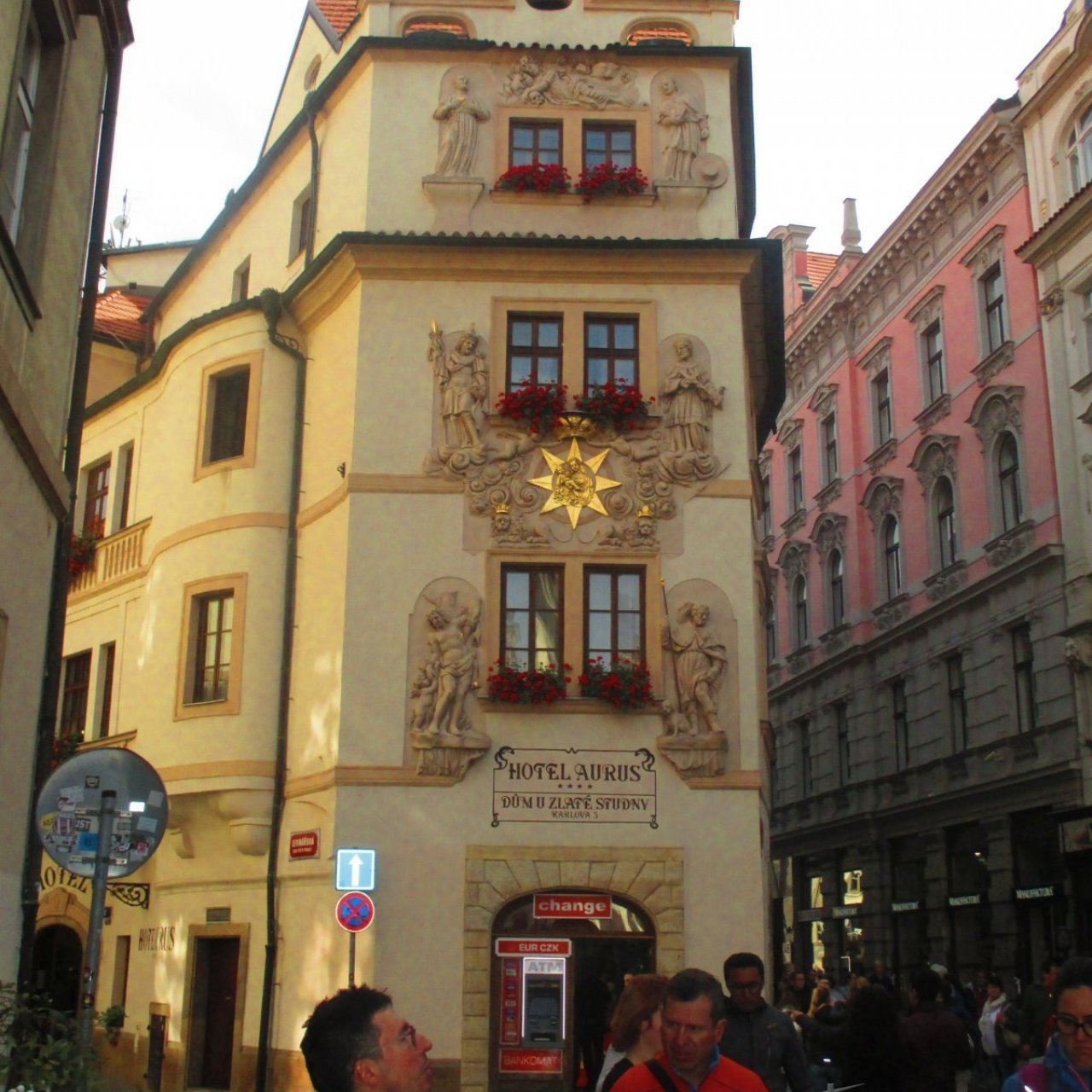 Praha 1 - Dům U Zlaté studně