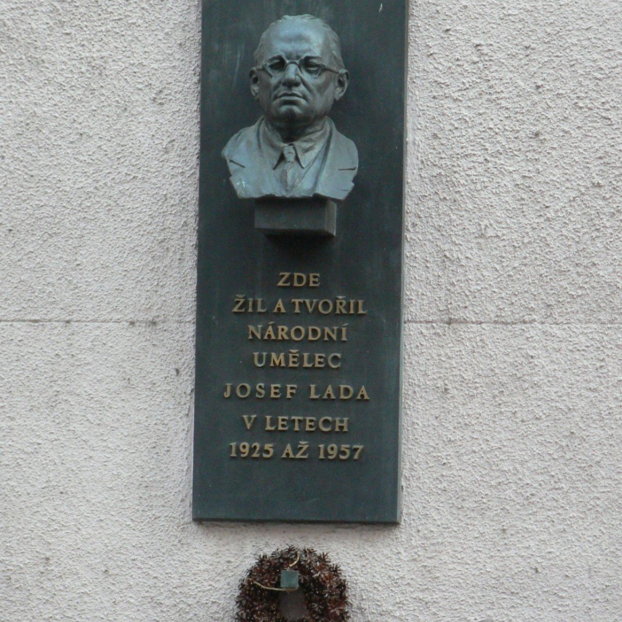 Praha 2 - Ladova - pamětní deska Josef Lada