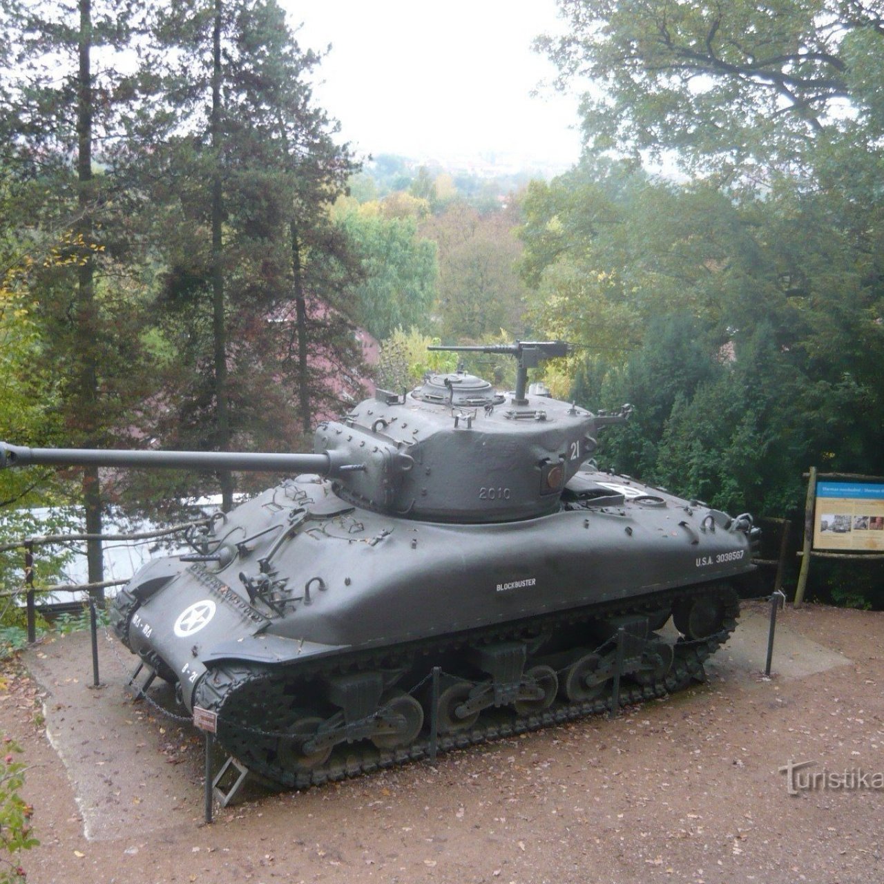Tank v ZOO Plzeň