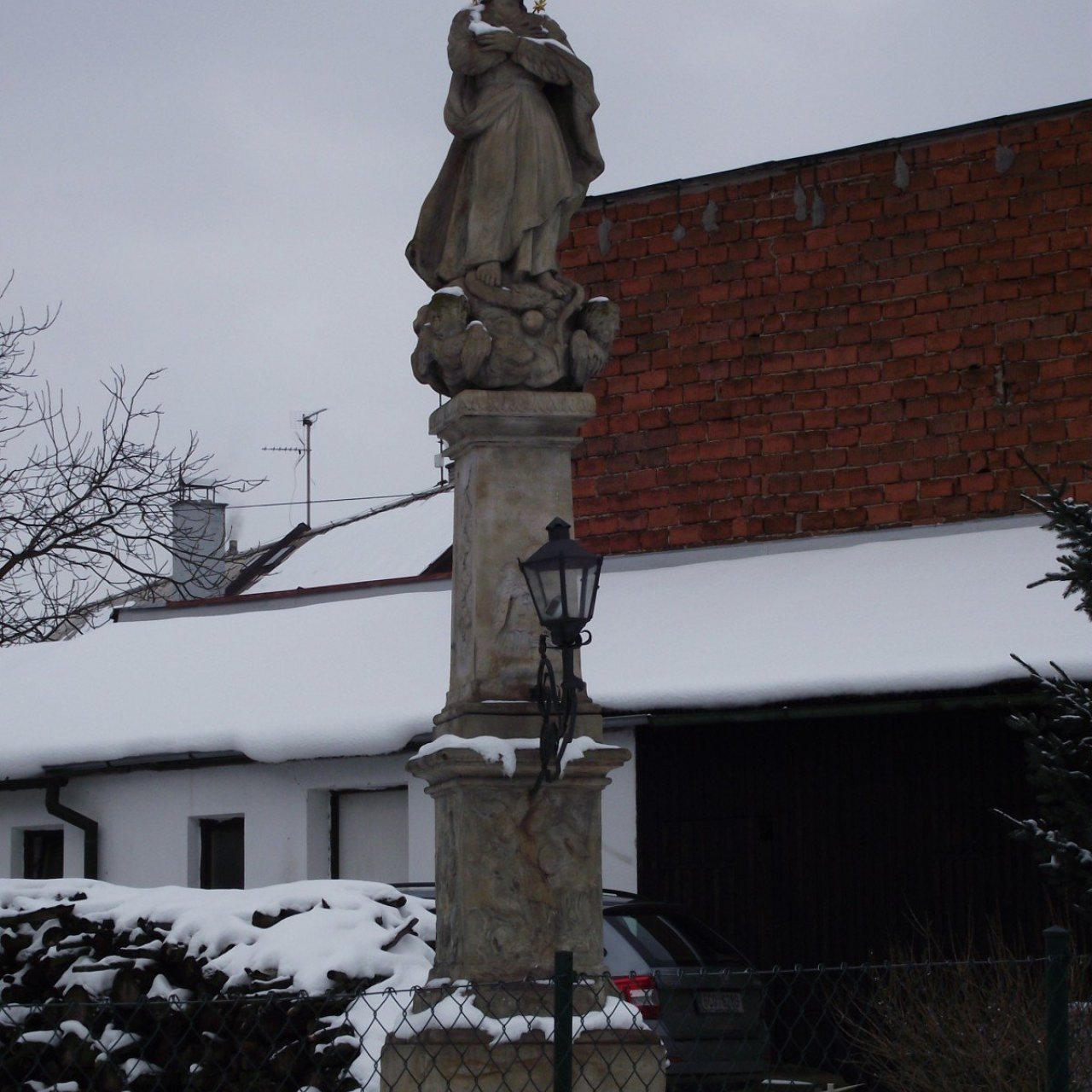 Nový Malín – socha Panny Marie Immaculaty