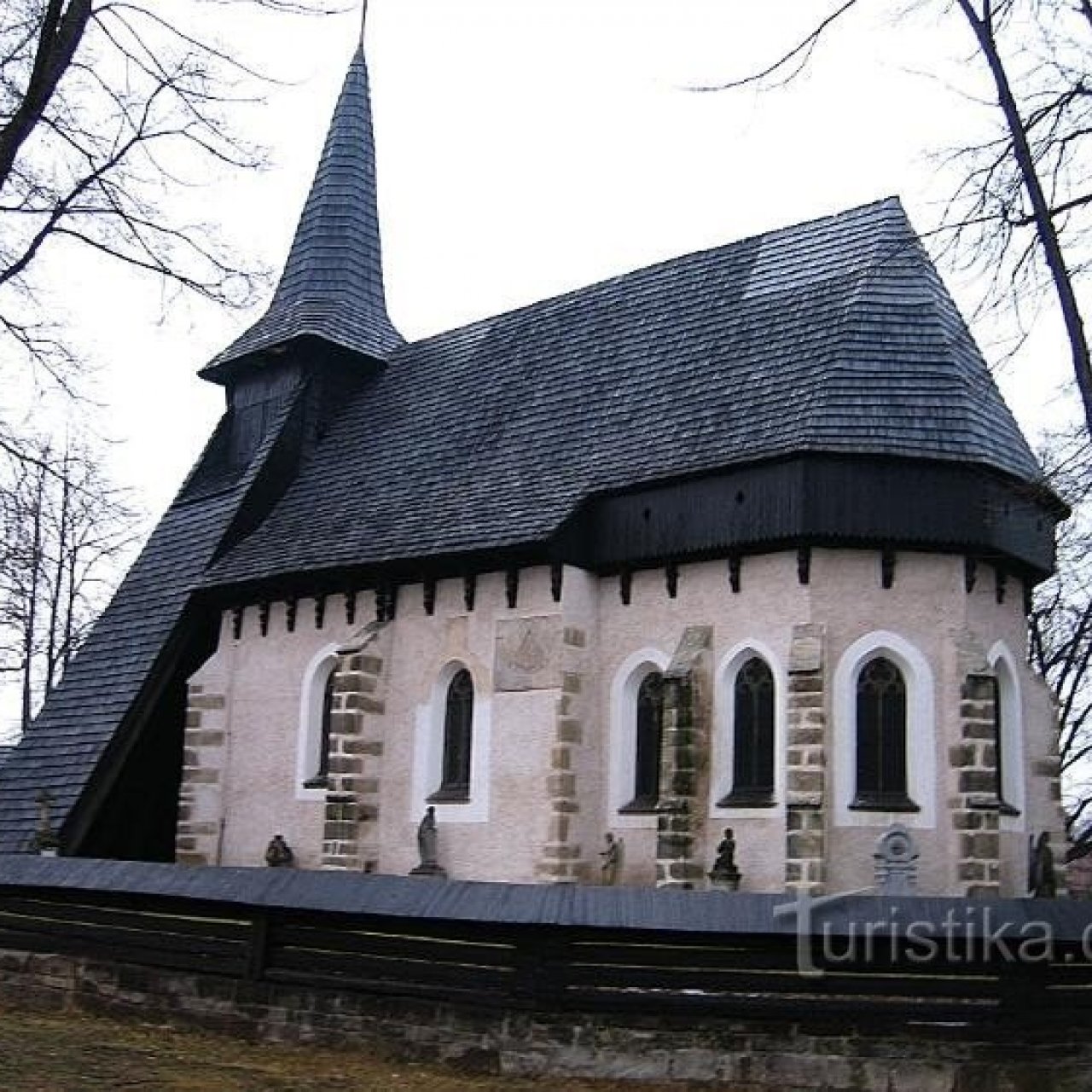 Kočí - dřevěný kostel