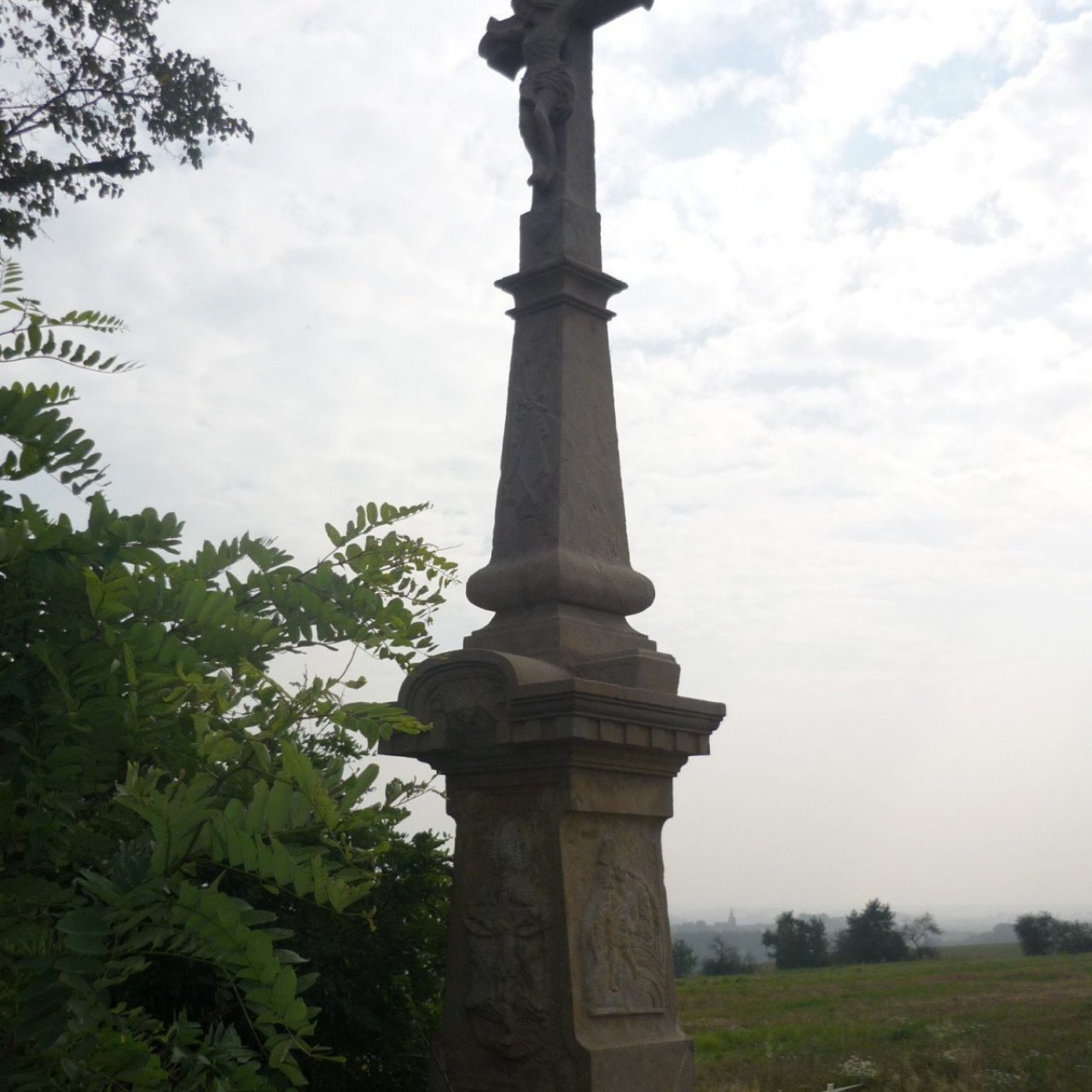 Kříž na Komárovském kopci