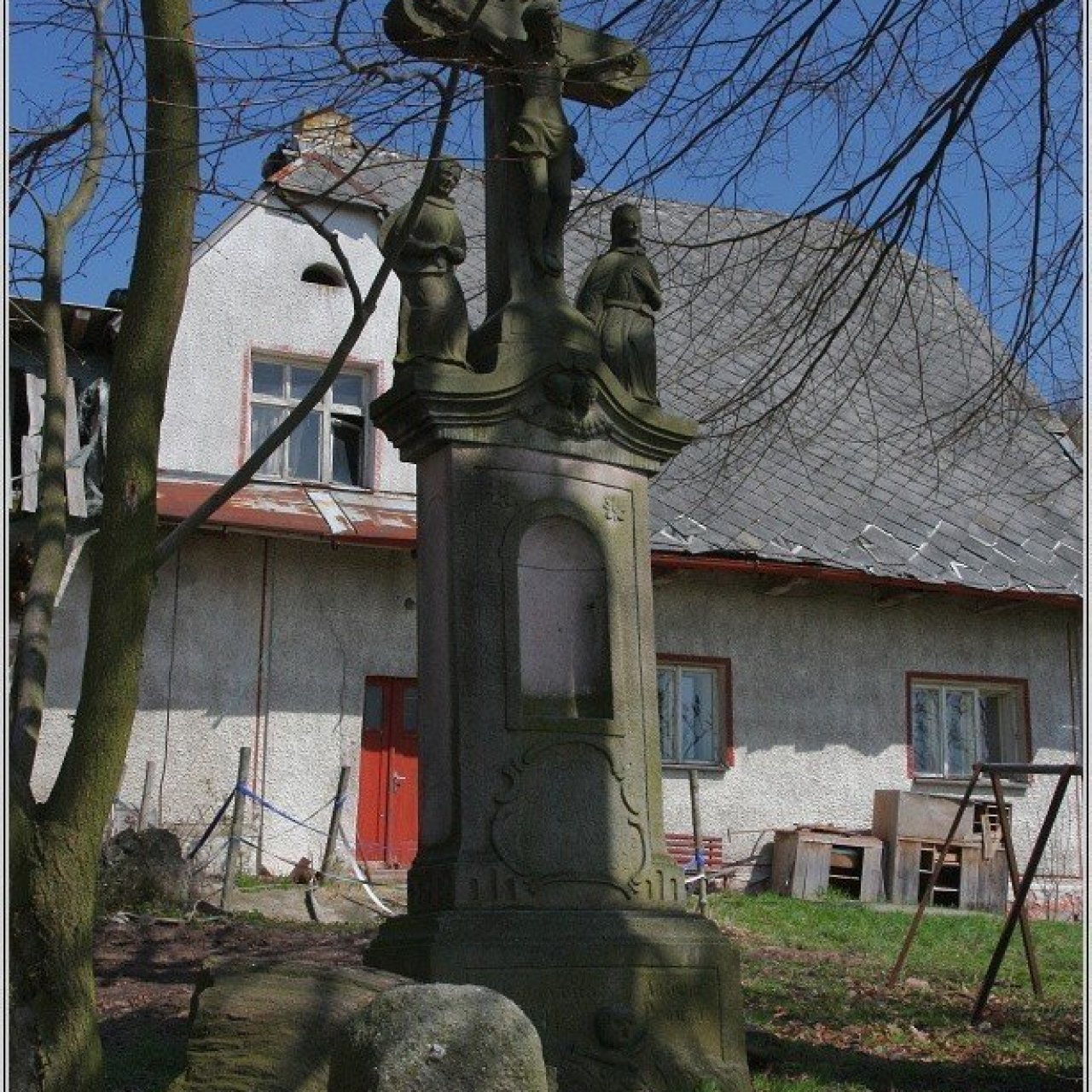 Kříž v Petrovicích