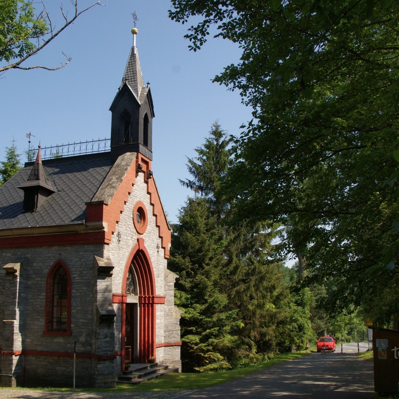 Ramzová (Ostružná) – neogotická kaple sv. Rocha