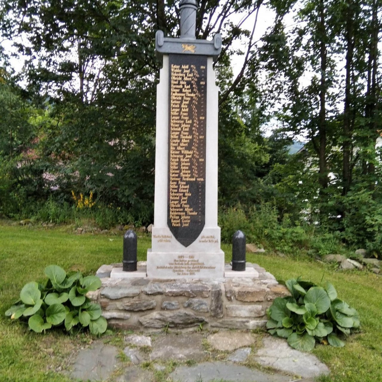 Pomník obětem 1. světové války v Ostružné